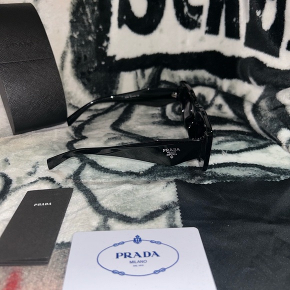 Prada PR 08YS Women’s Sunglasses - Picture 4 of 6